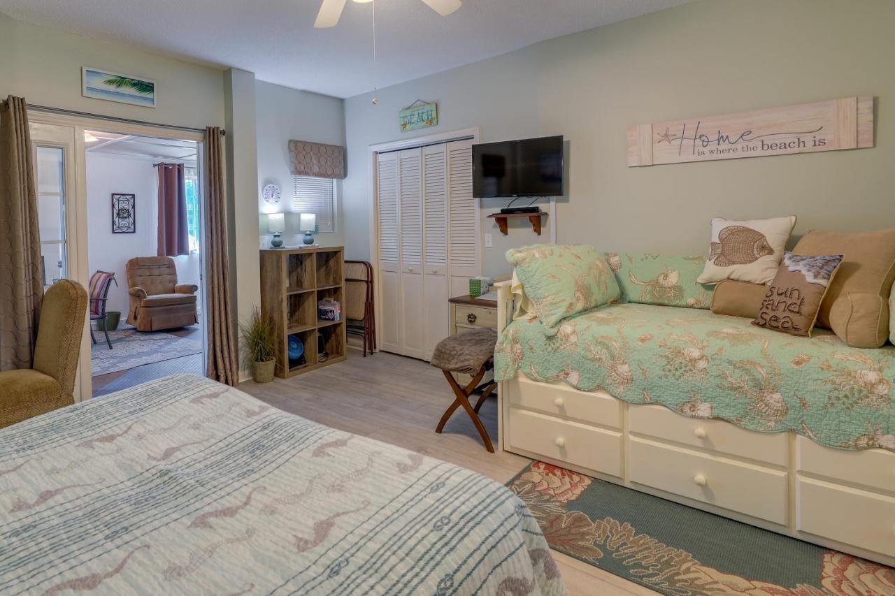 Sneads Ferry Vacation Rental Studio With Water Views Экстерьер фото