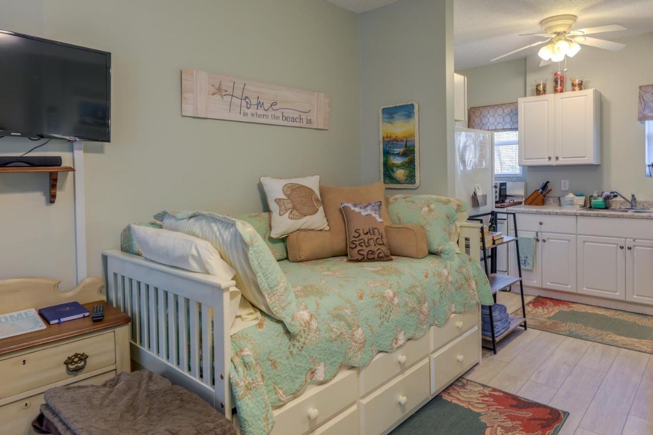 Sneads Ferry Vacation Rental Studio With Water Views Экстерьер фото