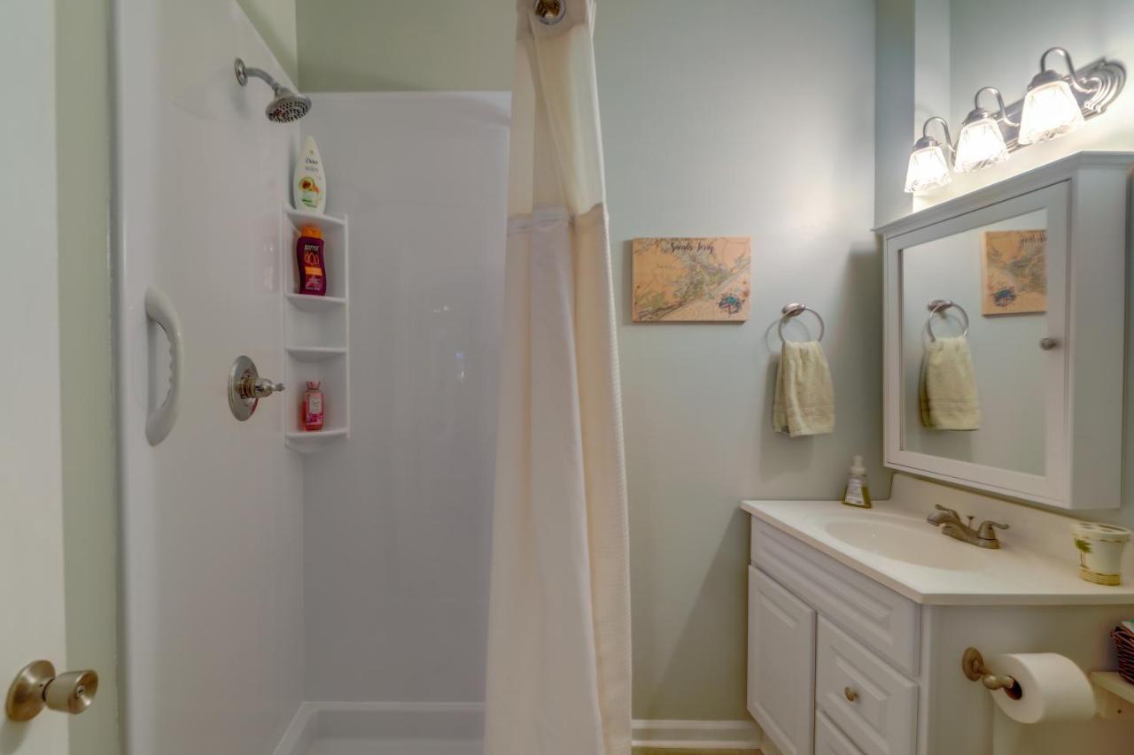 Sneads Ferry Vacation Rental Studio With Water Views Экстерьер фото